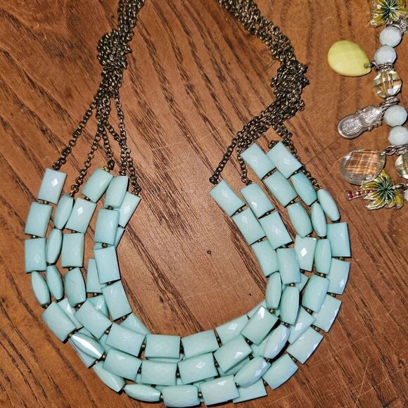 Jewelry Bundle – 5 Pieces | 2 Earrings, 2 Bracelets, Turquoise Necklace - Picture 8 of 8